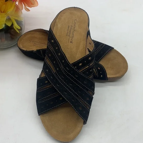 Comfortiva Black Suede slip on cut out sandals with memory foam footbed Size 9.5 - Picture 2 of 9